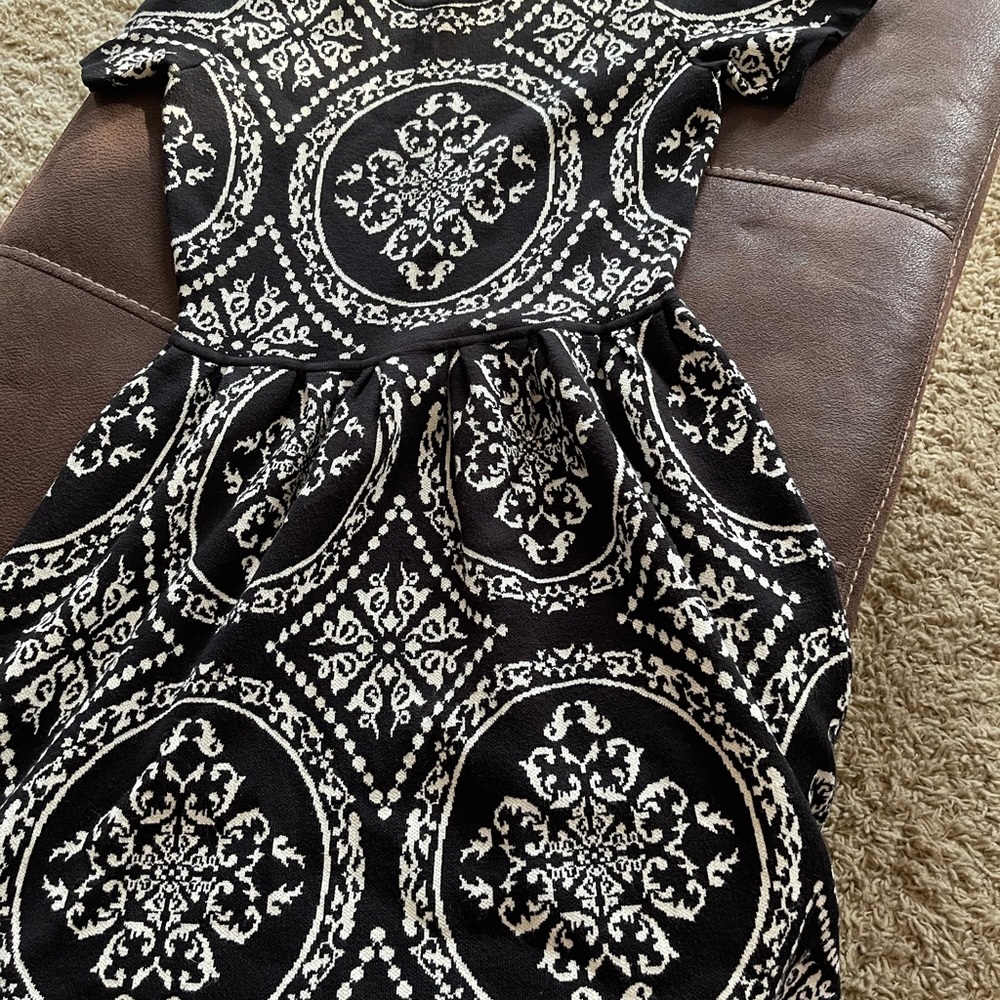 Fit and flare sweater dress by Romeo & Juliet, size large